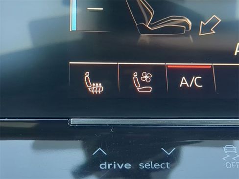 Used 2022 Audi A6 Premium Plus image 25