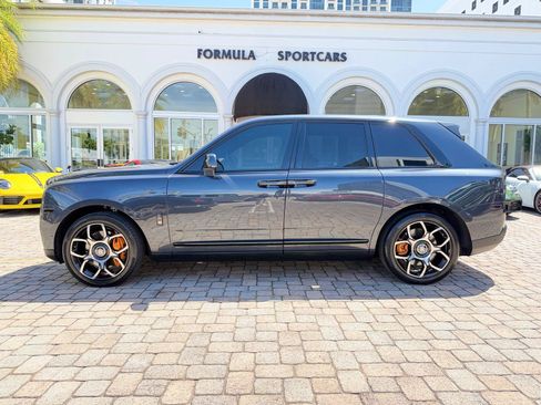 Used 2023 Rolls-Royce Cullinan Black Badge w/ Dark Exterior Package AWD/4WD image 16