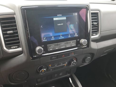 Used 2023 Nissan Frontier SV w/ Tow Package RWD image 17