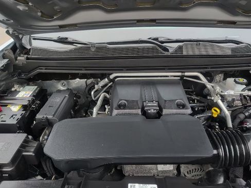 Used 2023 Chevrolet Colorado Trail Boss w/ Technology Package image 40