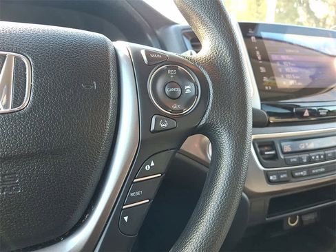 Used 2020 Honda Ridgeline Sport image 10