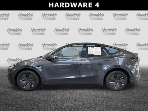 Used 2026 Tesla Model Y AWD image 7