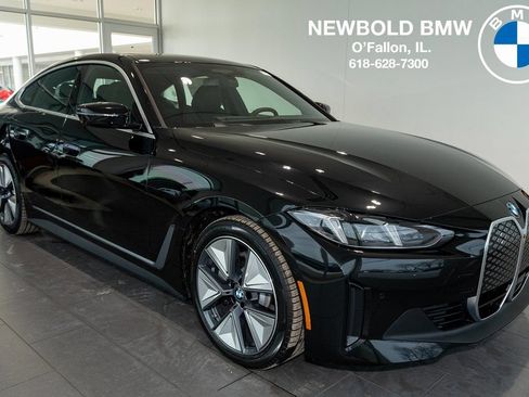 New 2026 BMW i4 xDrive40i w/ Premium Package AWD/4WD image 1