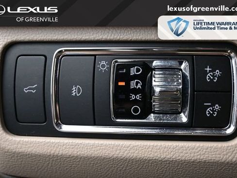 Used 2022 Lincoln Navigator Reserve AWD/4WD image 13