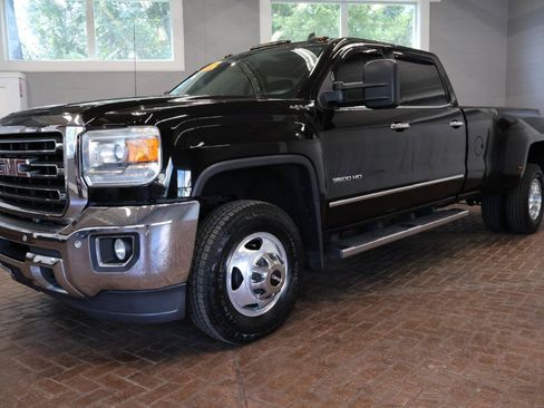 Used 2015 GMC Sierra 3500 SLT w/ Duramax Plus Package AWD/4WD image 4