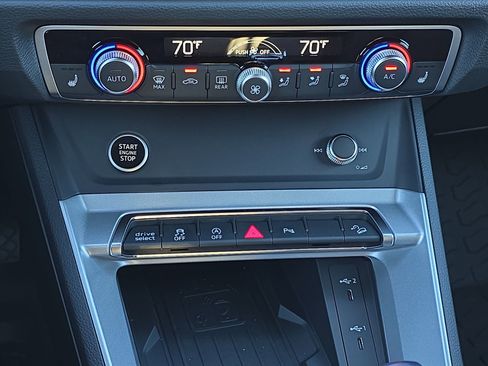 New 2025 Audi Q3 2.0T Premium image 22