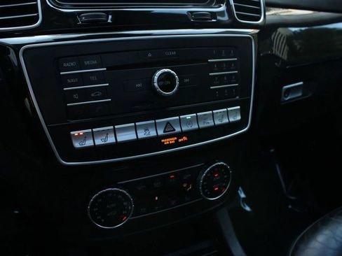 Used 2018 Mercedes-Benz GLS 550 4MATIC image 29