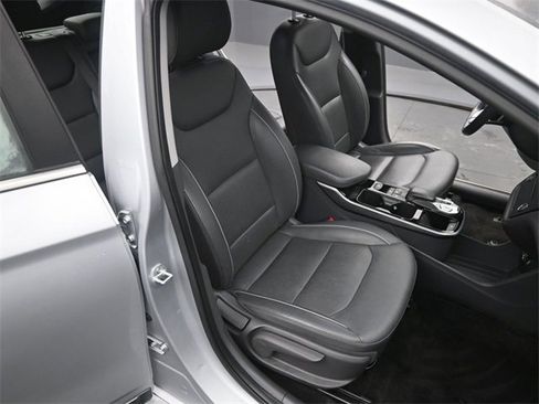 Used 2021 Hyundai Ioniq Limited image 19