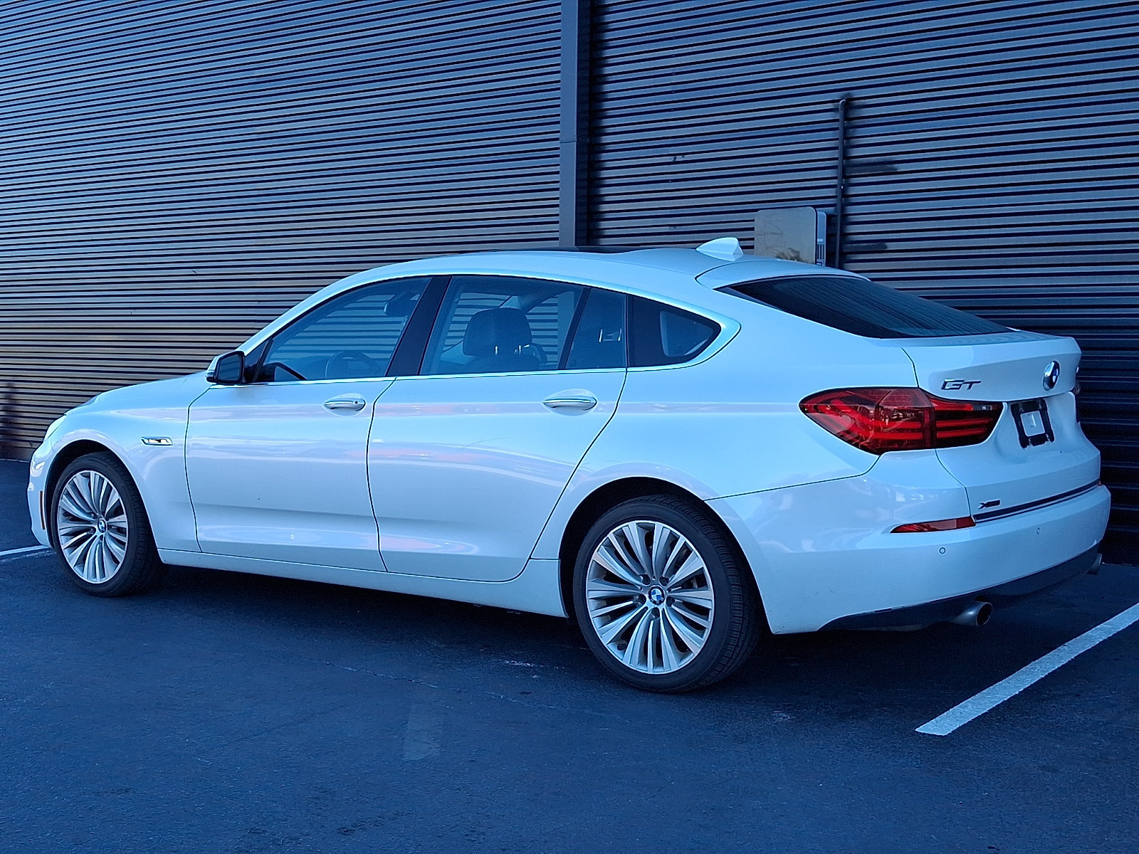 Used 2015 BMW 535i Gran Turismo xDrive AWD/4WD image 3
