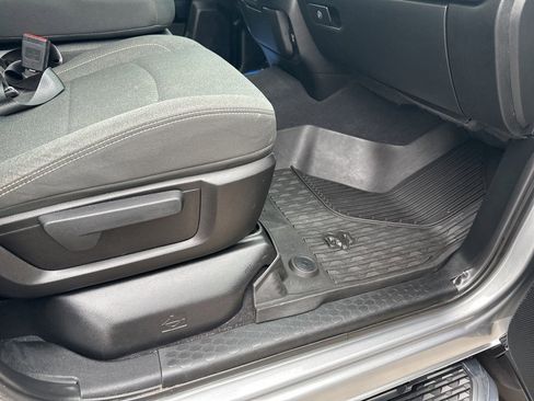 Used 2020 RAM 2500 Big Horn w/ Level 1 Equipment Group image 15