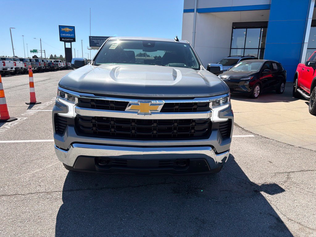 Used 2024 Chevrolet Silverado 1500 LT AWD/4WD image 8