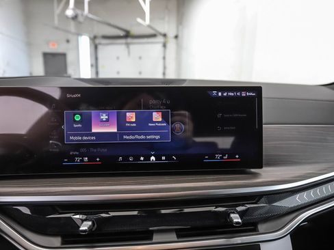 Used 2026 BMW X5 xDrive50e w/ Executive Package image 16