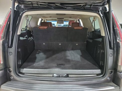 Used 2017 Cadillac Escalade ESV Premium Luxury RWD image 49