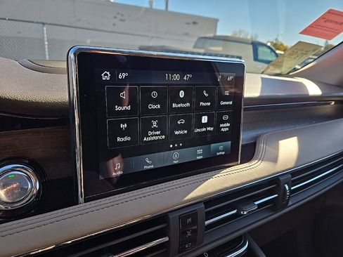 Certified 2022 Lincoln Corsair Reserve w/ Equipment Group 201A image 27