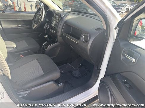 Used 2013 Jeep Compass Latitude image 9