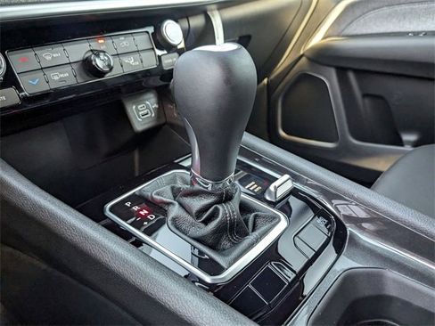 New 2026 Jeep Compass Latitude image 23