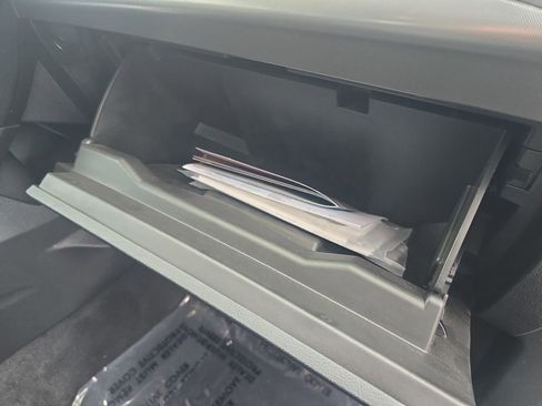 Used 2024 Ford Edge Titanium image 17