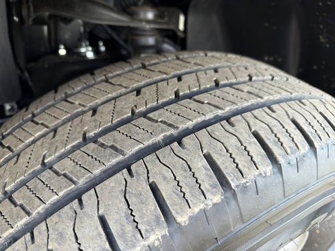 Used 2025 Nissan Frontier S image 37