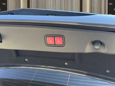 Used 2014 Mercedes-Benz E 350 Sedan image 71