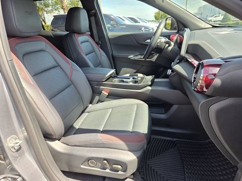 Certified 2026 Chevrolet Equinox RS w/ Convenience Package III FWD image 17