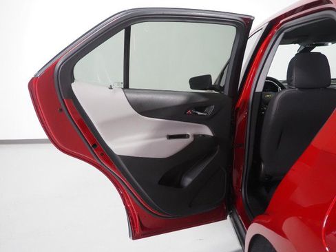 Used 2022 Chevrolet Equinox LT FWD image 48