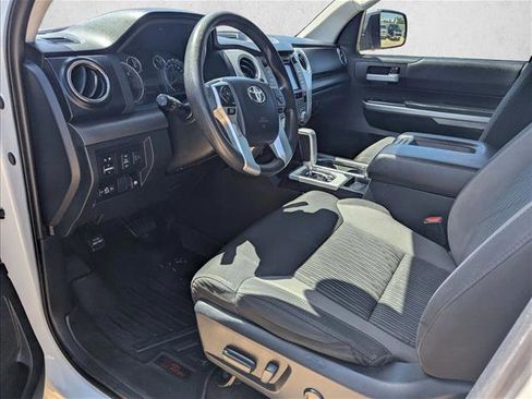 Used 2016 Toyota Tundra SR5 image 9