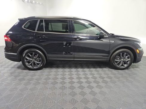 Used 2023 Volkswagen Tiguan SE image 17