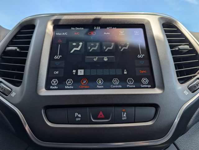 Used 2021 Jeep Cherokee Trailhawk w/ Comfort/Convenience Group AWD/4WD image 29