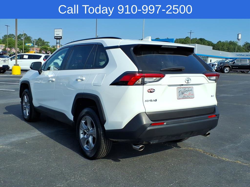 Used 2024 Toyota RAV4 XLE FWD image 5