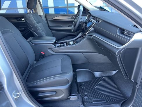 Used 2023 Jeep Grand Cherokee L Laredo w/ Luxury Tech Group I image 12