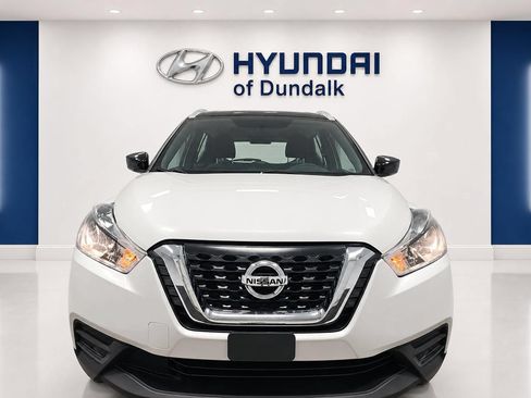 Used 2018 Nissan Kicks SV FWD image 5