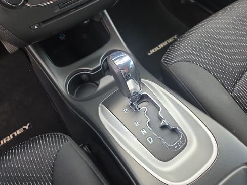 Used 2017 Dodge Journey SXT AWD/4WD image 28