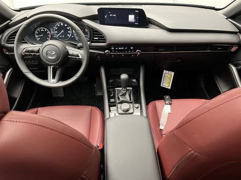 Certified 2025 MAZDA MAZDA3 Carbon image 4