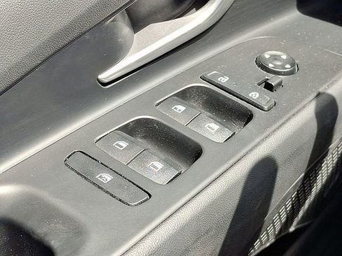 Certified 2026 Hyundai Elantra SE FWD image 25