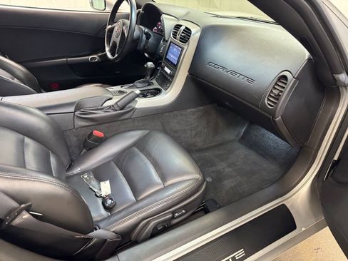 Used 2005 Chevrolet Corvette Coupe w/ Preferred Equipment Group image 16