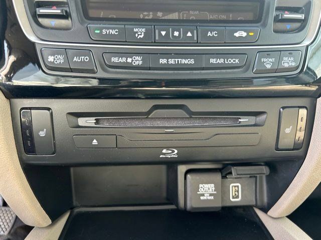 Used 2021 Honda Pilot Touring image 31
