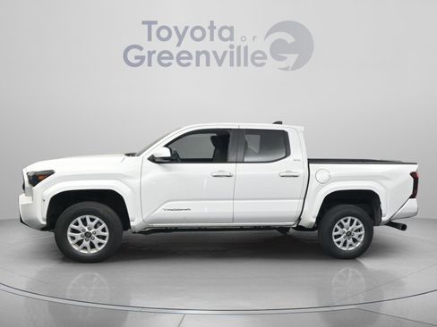 Used 2024 Toyota Tacoma SR5 RWD image 5