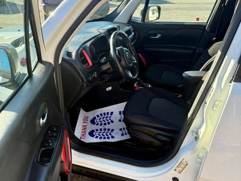 Used 2018 Jeep Renegade Trailhawk w/ Cold Weather Group II image 6