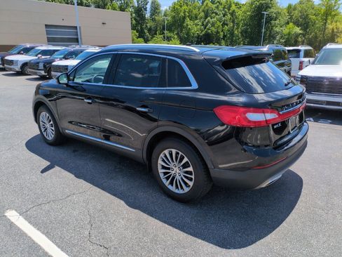 Used 2017 Lincoln MKX Select w/ Select Plus Package FWD image 5