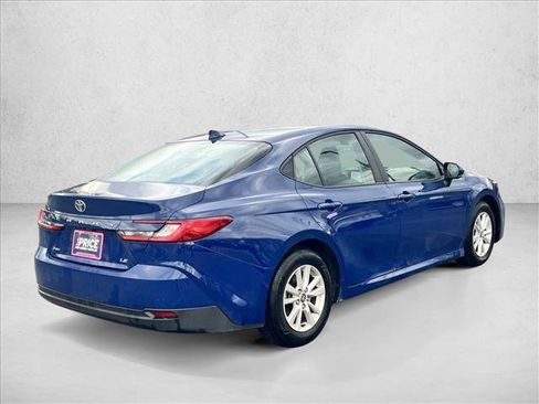 Certified 2025 Toyota Camry LE image 5