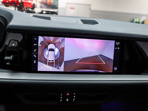 Used 2025 Porsche Cayenne image 29