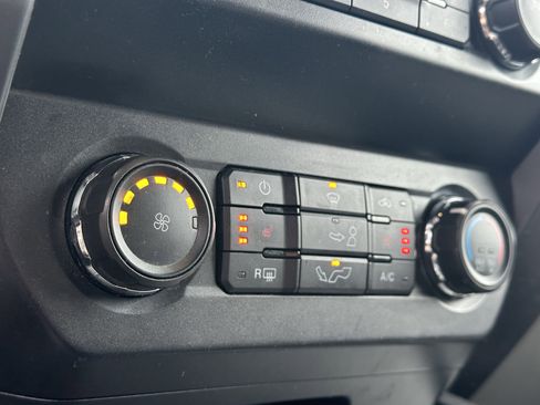 Used 2019 Ford F150 XLT w/ Equipment Group 302A Luxury image 3