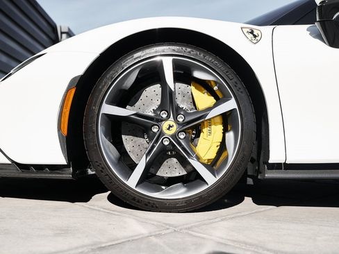 Used 2023 Ferrari SF90 Stradale image 3