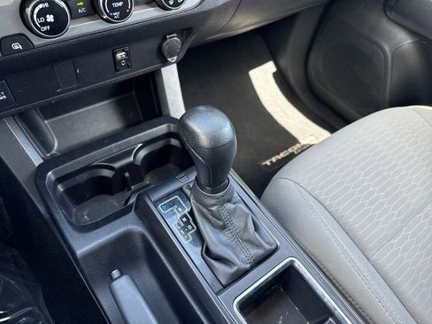 Used 2017 Toyota Tacoma SR image 22
