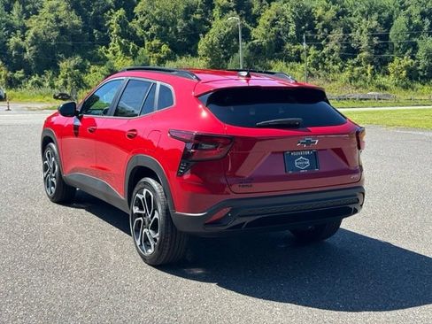 New 2026 Chevrolet Trax RS w/ Driver Confidence Package FWD image 5