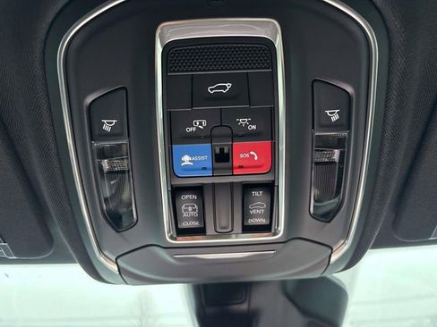 New 2026 Jeep Grand Cherokee Altitude AWD/4WD image 15