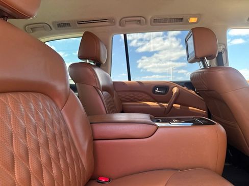 Used 2018 INFINITI QX80 2WD w/ Deluxe Technology Package image 31