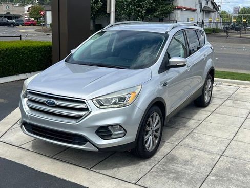 Used 2017 Ford Escape Titanium AWD/4WD image 3
