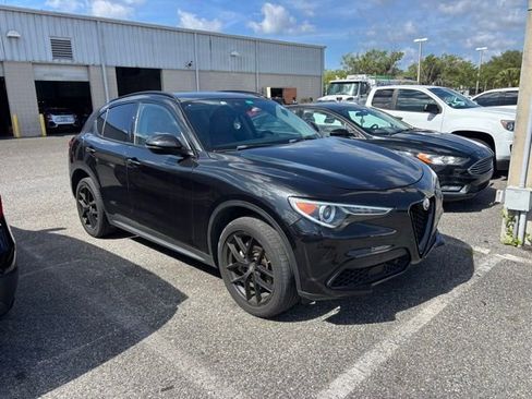 Used 2021 Alfa Romeo Stelvio Sprint w/ Nero Edizione RWD image 7