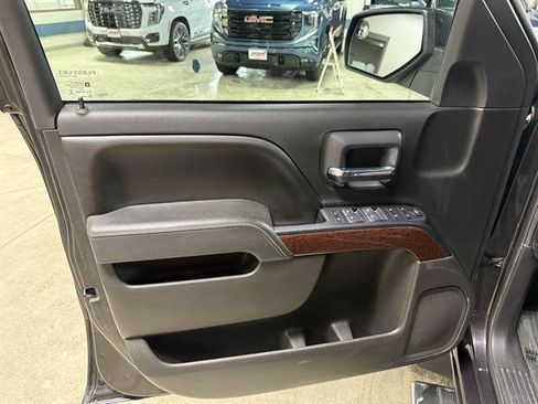 Used 2015 GMC Sierra 1500 SLE w/ SLE Value Package AWD/4WD image 10